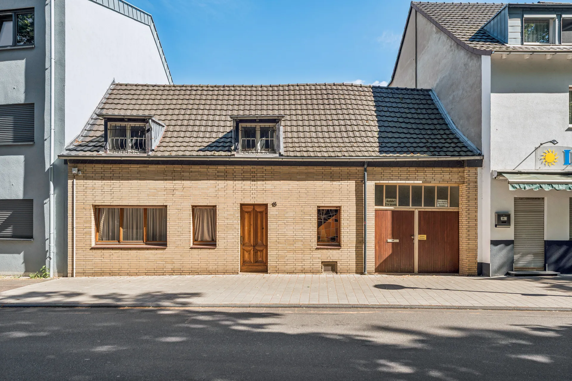 Charmantes Einfamilienhaus mit großzügigem Grundstück in Hürth