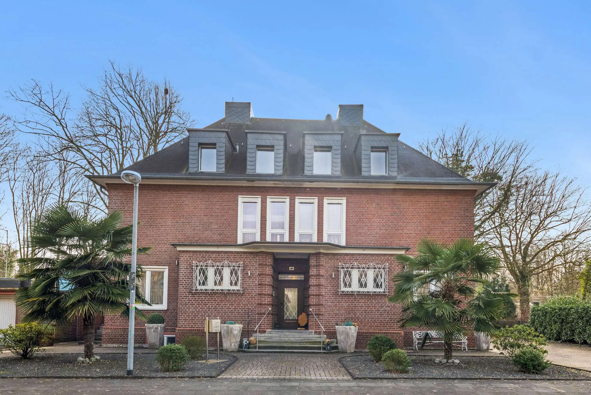 Repräsentative Villa mit Geschichte in Hürth